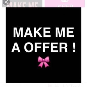 Cleaning out my closet!!! 💅🏼👄👛